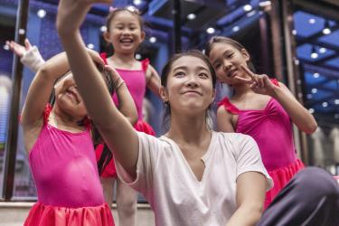 Dancing makes me happy, and I would like to pass this on - JiaoJiao